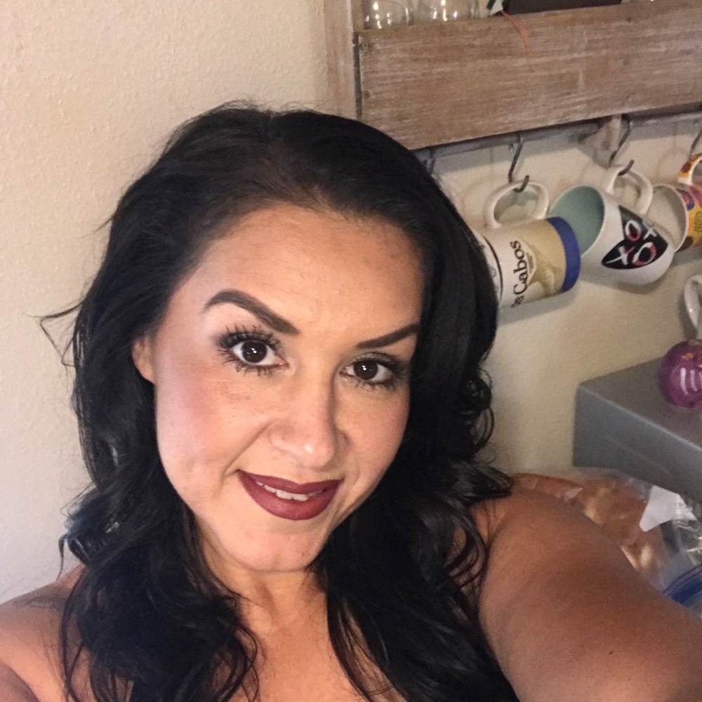 Meet your Posher, Monica